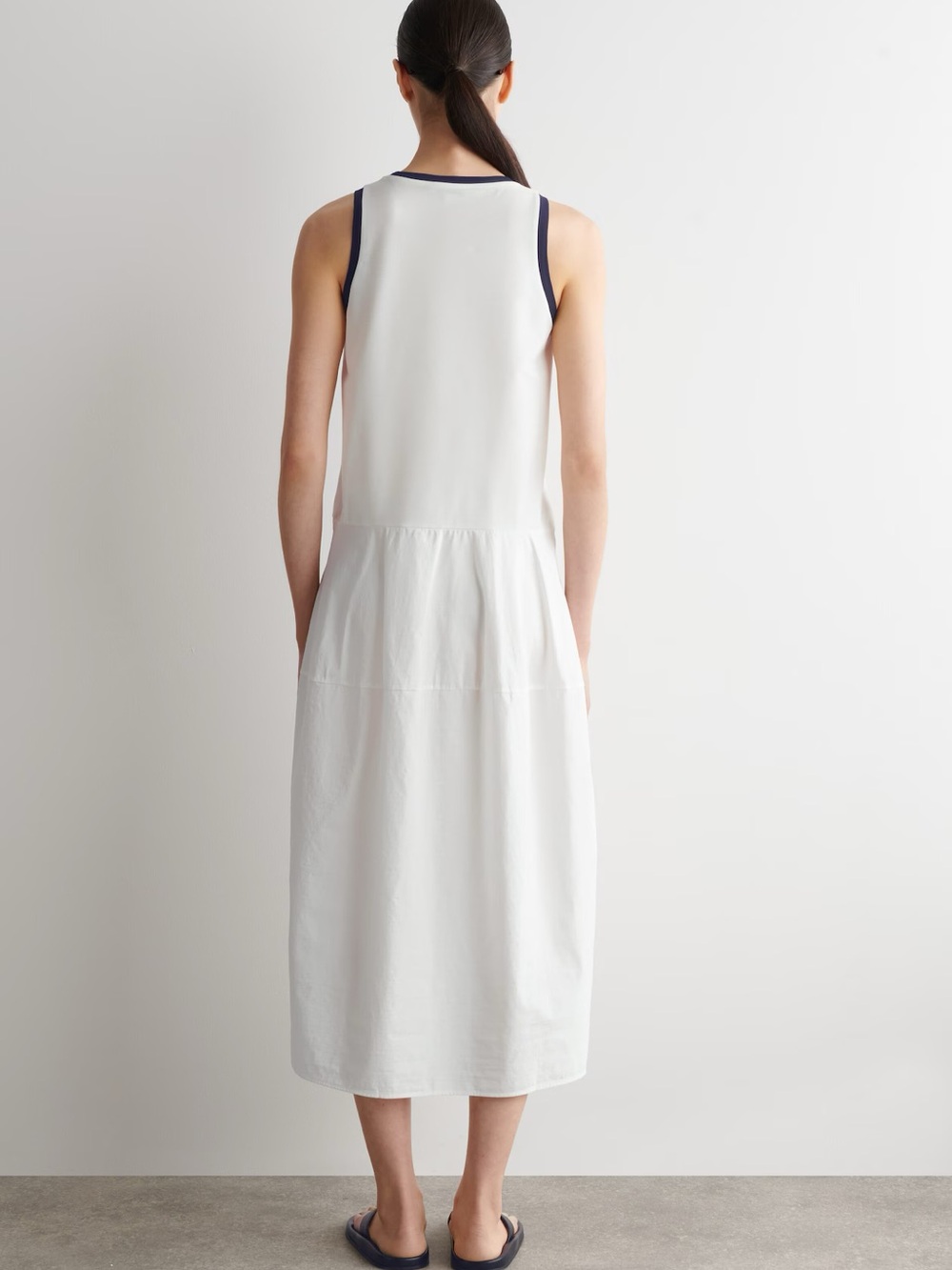 NWT (size L) COS PANELED SLEEVELESS MIDI DRESS - Picture 4 of 7